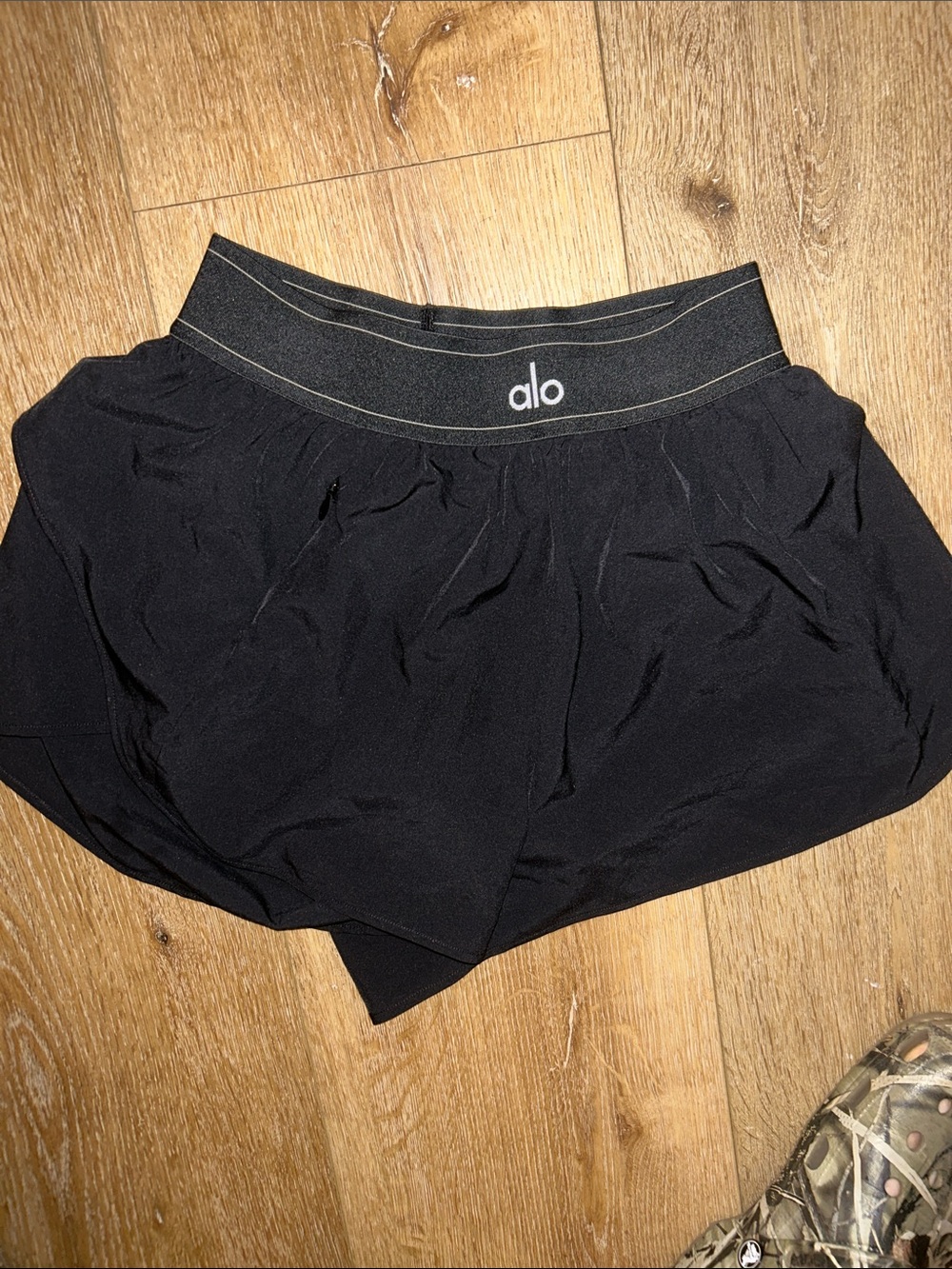 ALO Yoga Black Mini Athletic Skort with Logo Waistband